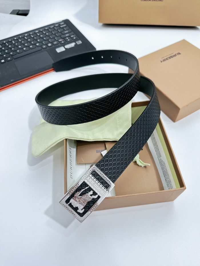 B*urberrry Top Belts  AT 20230905-111