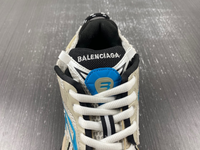 B*alenciaga runner AM 20230905-6