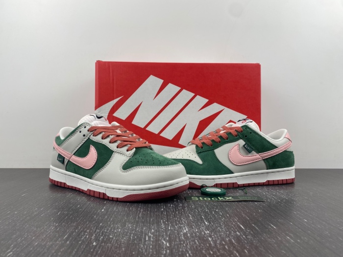 Dunk Low SE All Petals United Fir Green  FN8923-061