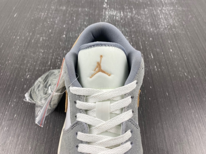 Air Jordan 1 Low DC0774-189