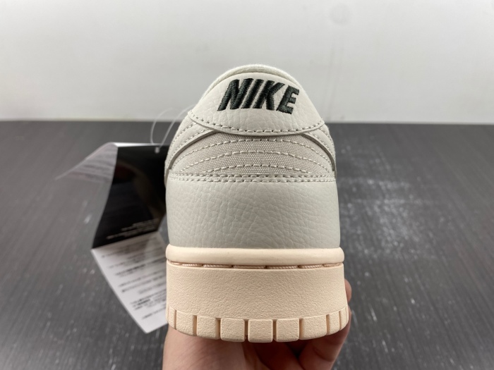 Dunk Low Premium Light Orewood Brown DZ2538-100