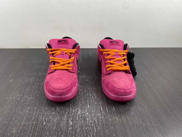 The Powerpuff Girls x SB Dunk Low Buttercup FZ8319-600