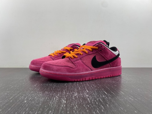 The Powerpuff Girls x SB Dunk Low Buttercup FZ8319-600