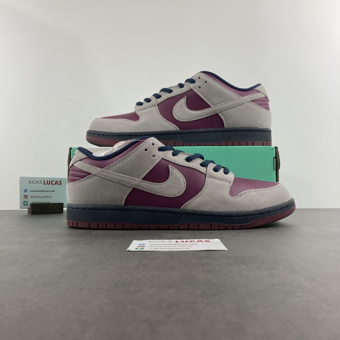 SB Dunk Low Atmosphere Grey True Berry BQ6817-001