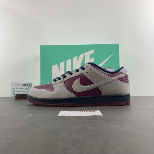 SB Dunk Low Atmosphere Grey True Berry BQ6817-001