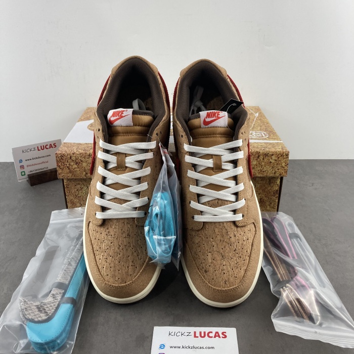 Dunk Low SP CLOT Cork  FN0317-121