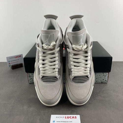 Air Jordan 4 Retro Frozen Moments  AQ9129-001