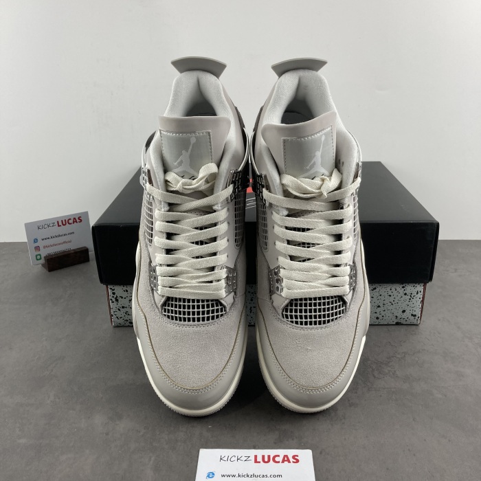 Air Jordan 4 Retro Frozen Moments  AQ9129-001