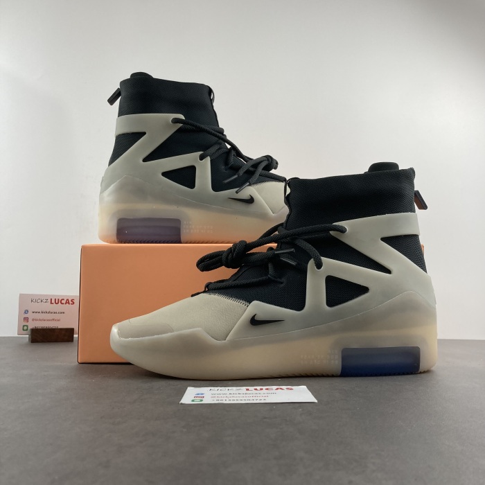 Air Fear of God 1 String The Question AR4237-902