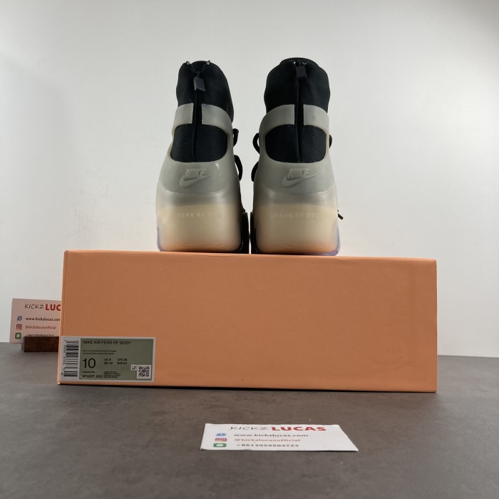 Air Fear of God 1 String The Question AR4237-902