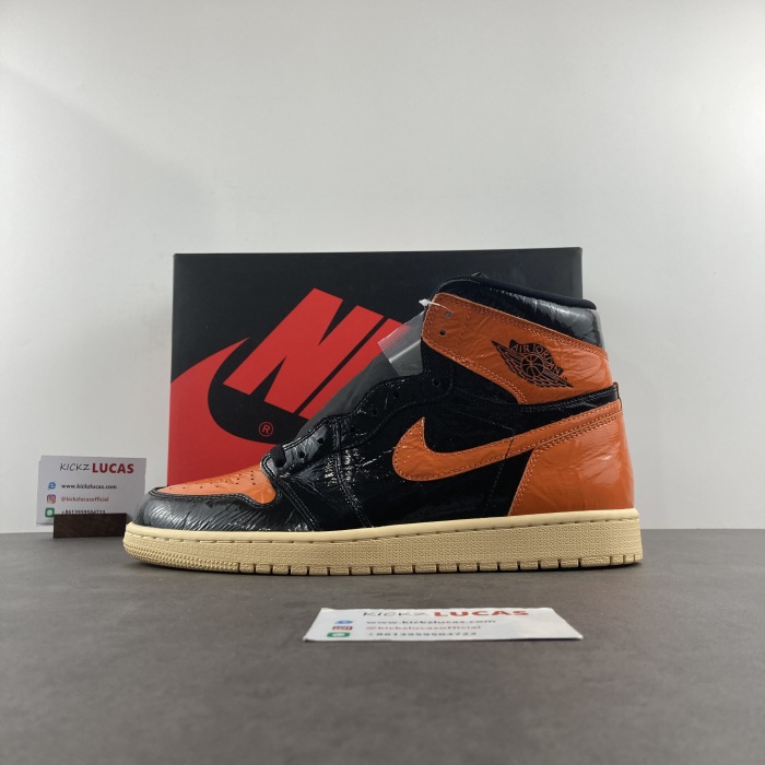 Air Jordan 1 Retro High Shattered Backboard 3.0  555088-028