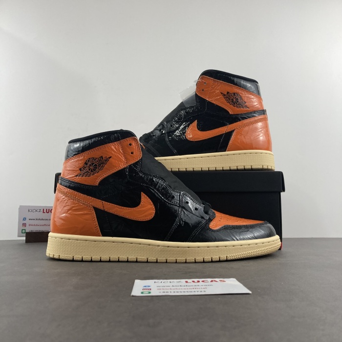 Air Jordan 1 Retro High Shattered Backboard 3.0  555088-028