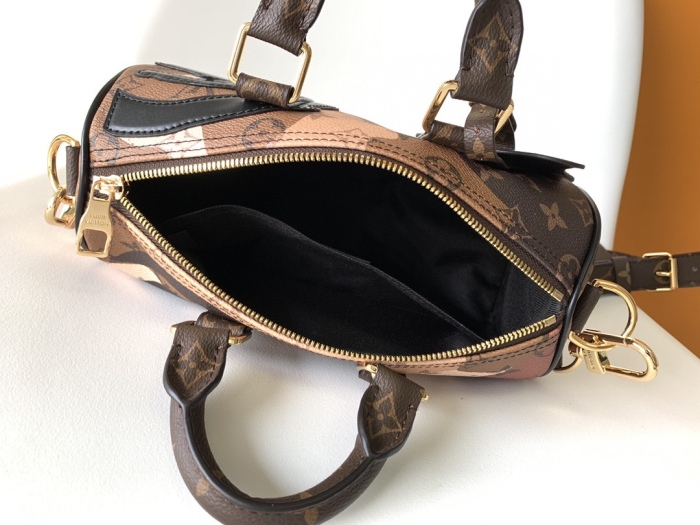 L*ouis V*uitton Crossbody bag Top Quality HT 20231011-76 25.0 x 15.0 x 11.0 CM