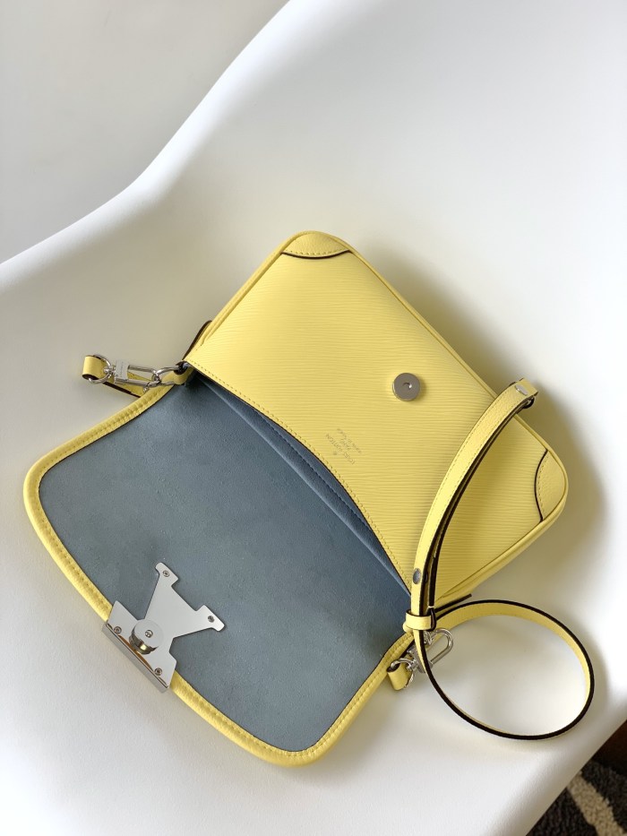 L*ouis V*uitton Crossbody bag Top Quality HT 20231011-85 24.5 x 15.5 x 9cm