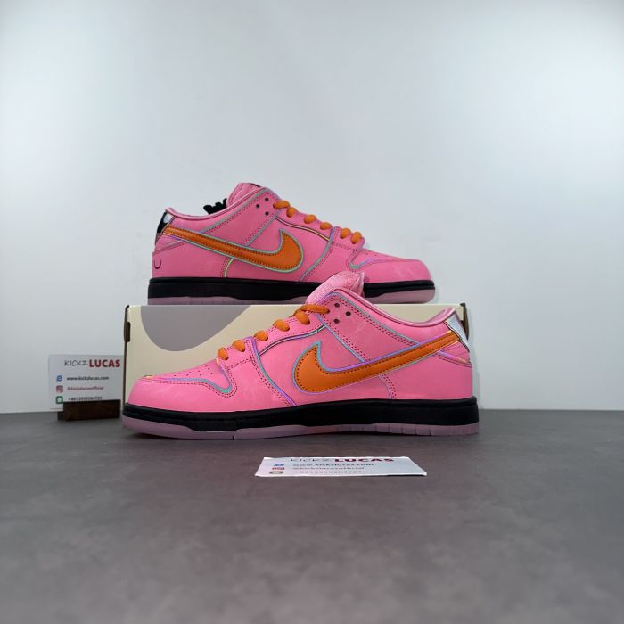 SB Dunk Low The Powerpuff Girls Blossom FD2631-600