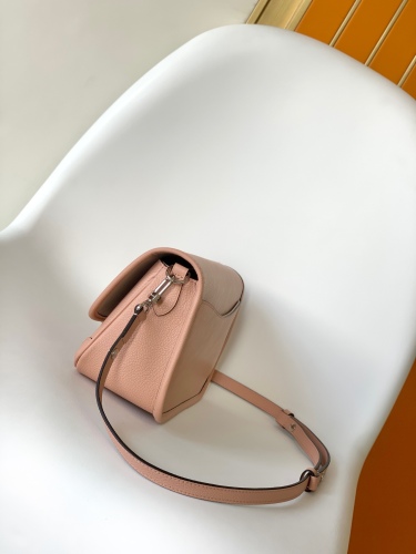 L*ouis V*uitton Crossbody bag Top Quality HT 20231011-87 24.5 x 15.5 x 9cm
