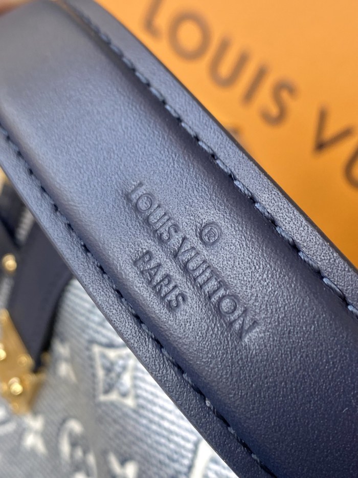 L*ouis V*uitton Crossbody bag Top Quality HT 20231011-91 21.0 x 14.0 x 6.0CM