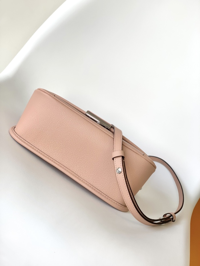 L*ouis V*uitton Crossbody bag Top Quality HT 20231011-87 24.5 x 15.5 x 9cm