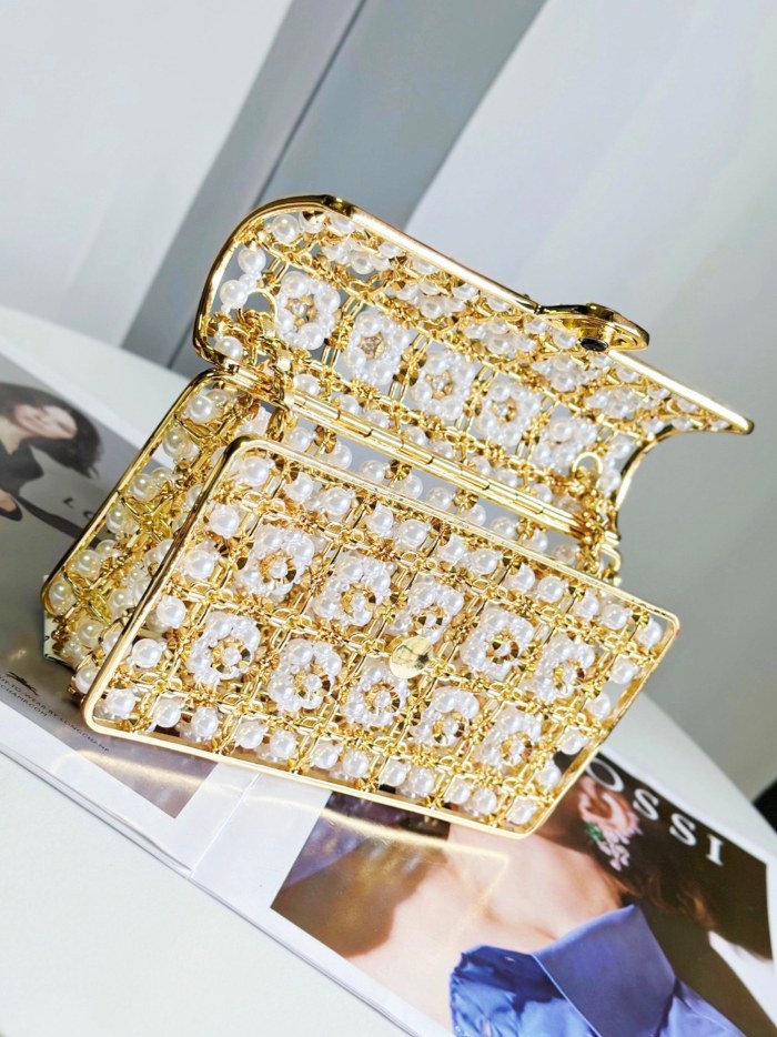 C*hanel Crossbody bag Top Quality HT 20231011-36 17CM