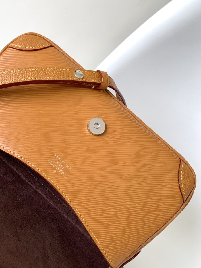 L*ouis V*uitton Crossbody bag Top Quality HT 20231011-86 24.5 x 15.5 x 9cm