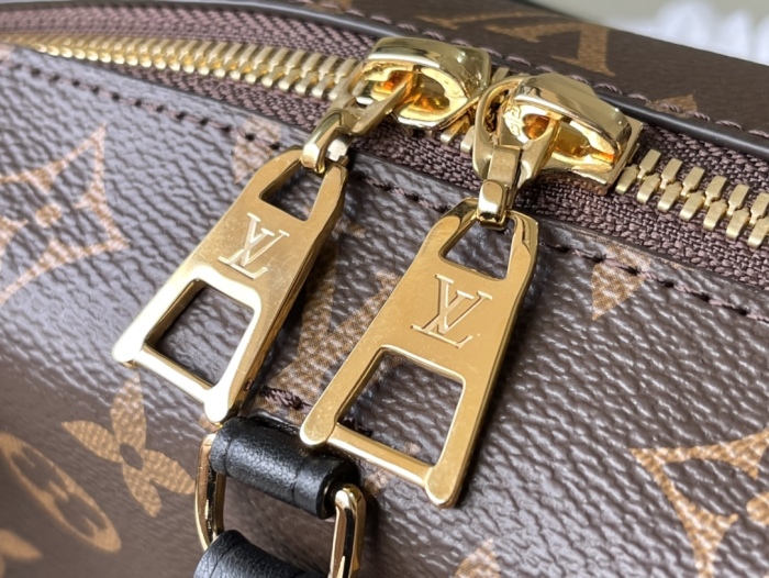 L*ouis V*uitton Crossbody bag Top Quality HT 20231013-98 20.0 x 14.0 x 7.5