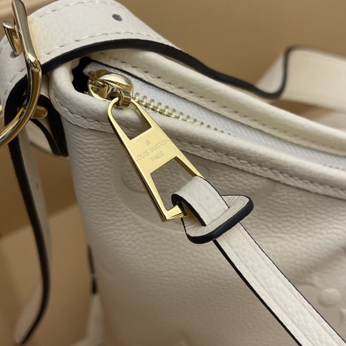 L*ouis V*uitton Crossbody bag Top Quality HT 20231013-94 29 x 24 x 12 cm