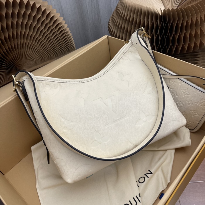 L*ouis V*uitton Crossbody bag Top Quality HT 20231013-94 29 x 24 x 12 cm
