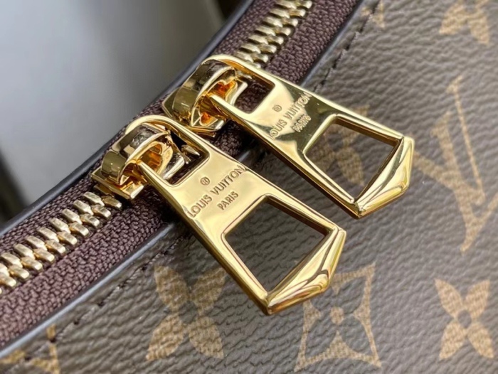 L*ouis V*uitton Crossbody bag Top Quality HT 20231013-96 29×9.5×16cm