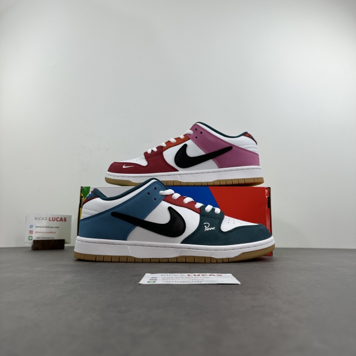 SB Dunk Low Pro QS Parra (Friends & Family)  DH7695-100