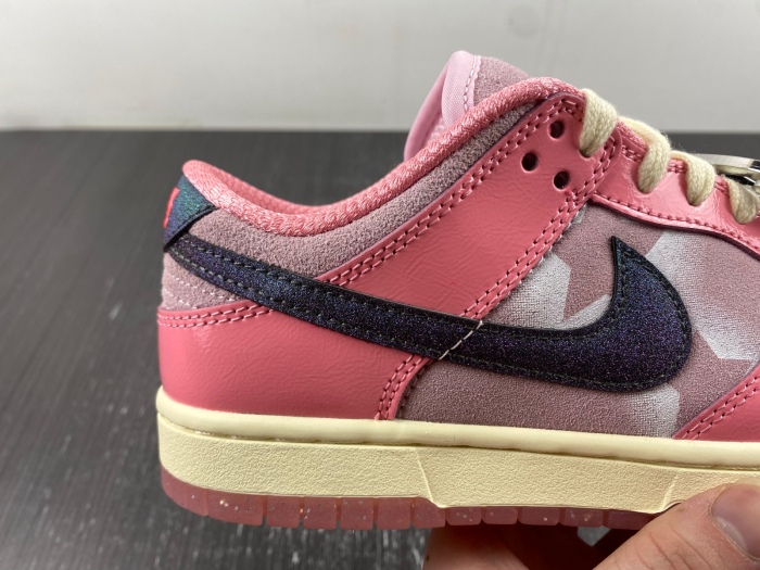Dunk Low LX Barbie  FN8927-621