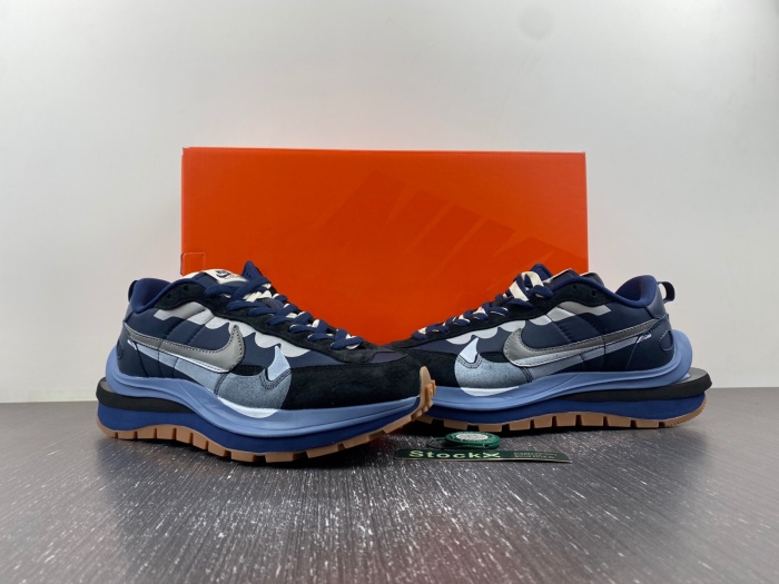 VaporWaffle Tour Blue sacai DD1875-700