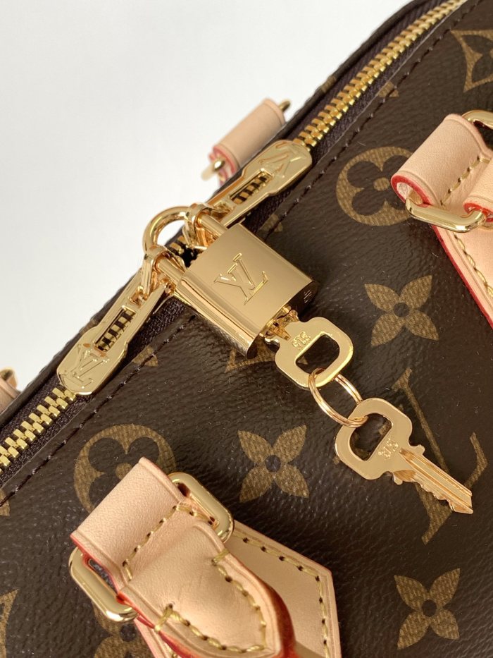 L*ouis V*uitton Crossbody bag Top Quality HT 20231016-19 20.5 x 13.5 x 12.0 CM