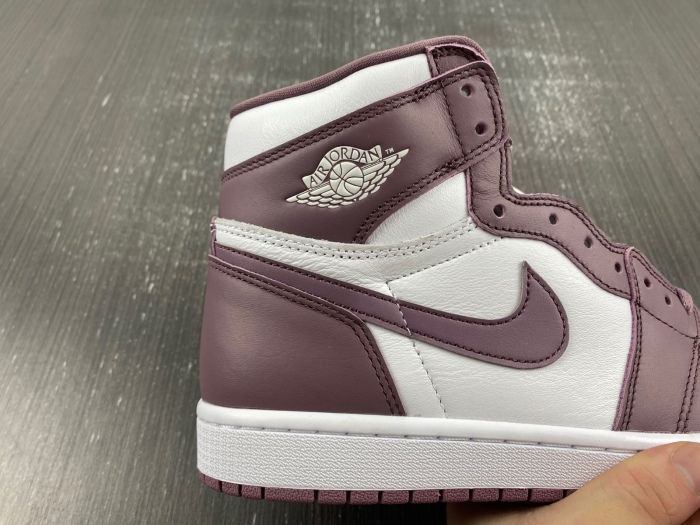 Air Jordan 1 Retro High OG Mauve DZ5485-105