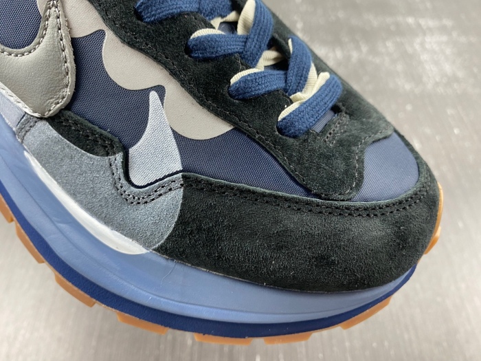 VaporWaffle Tour Blue sacai DD1875-700