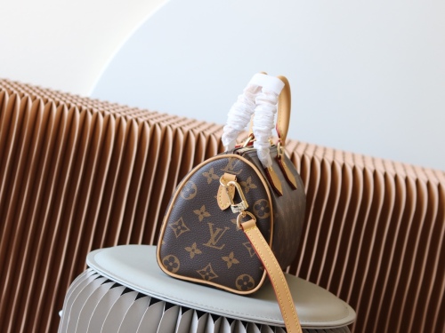 L*ouis V*uitton  Handbag Top Quality HT 20231016-26 20.5 x 13.5 x 12 cm