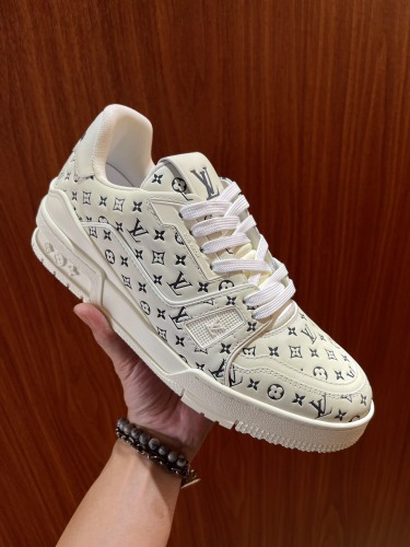 Men L*ouis V*uitton Top Sneaker Trainer RR20231017-28