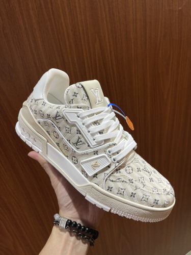 Men L*ouis V*uitton Top Sneaker Trainer RR20231017-35