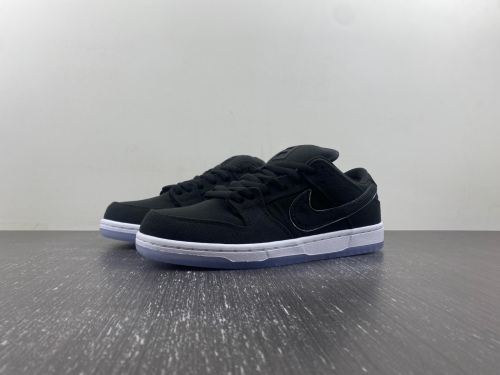 SB Dunk Low Carhartt FN4193-013