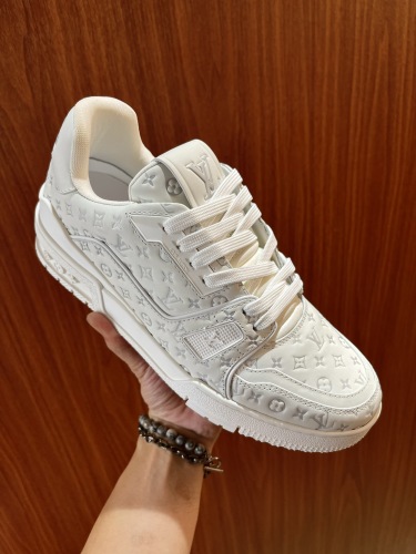 Men L*ouis V*uitton Top Sneaker Trainer RR20231017-26