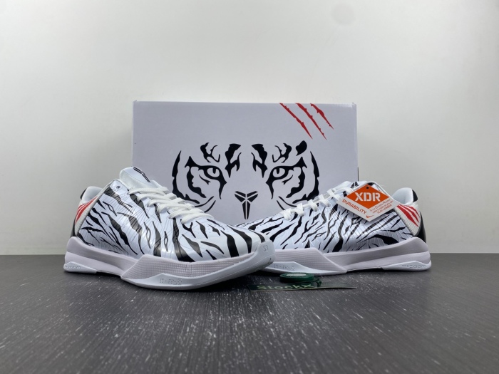 Kobe 5 Protro 5 Zebra DB4796-004