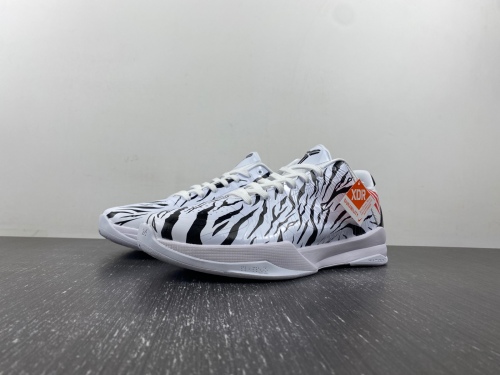 Kobe 5 Protro 5 Zebra DB4796-004