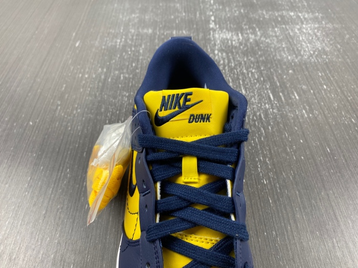 Dunk Low Disrupt 2 Michigan  DV4024-400