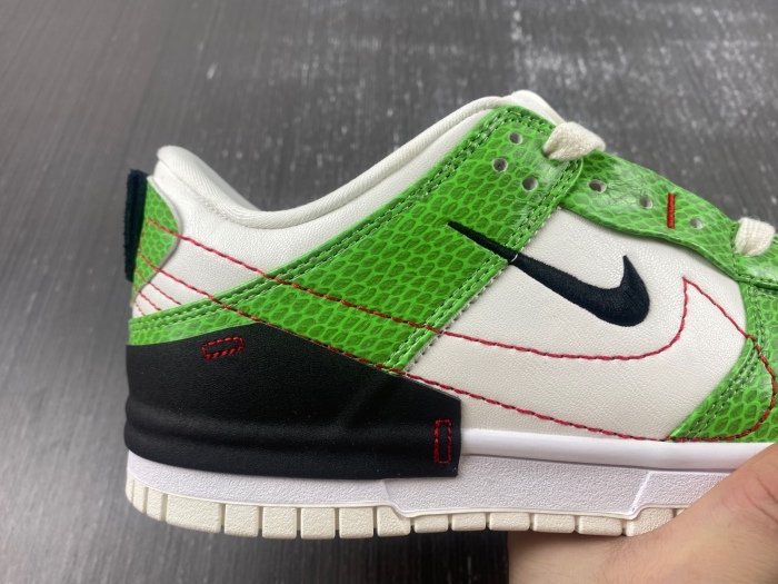 Dunk Low Disrupt 2 Just Do It Snakeskin Green DV1491-101