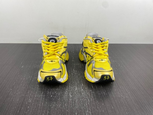 B*alenciaga runner AM 20231019-11