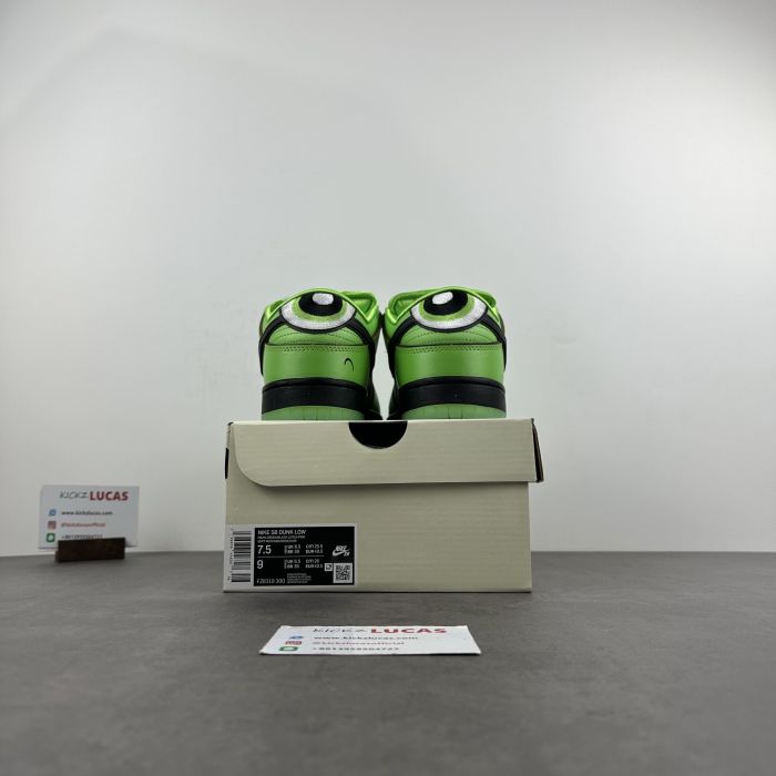 SB Dunk Low The Powerpuff Girls Buttercup FZ8319-300