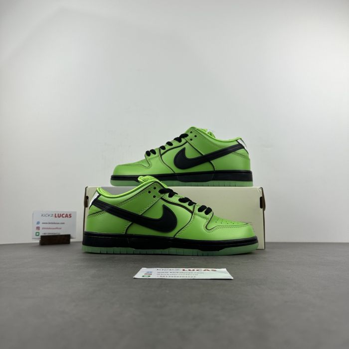 SB Dunk Low The Powerpuff Girls Buttercup FZ8319-300