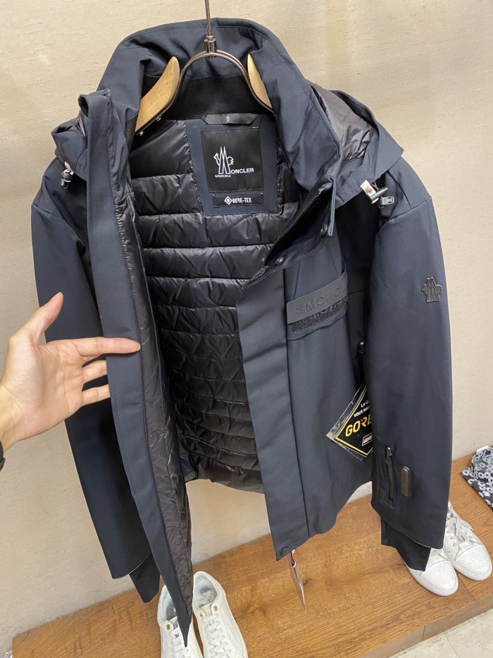 M*oncler Down Coat Top Quality AZ 20231027-15