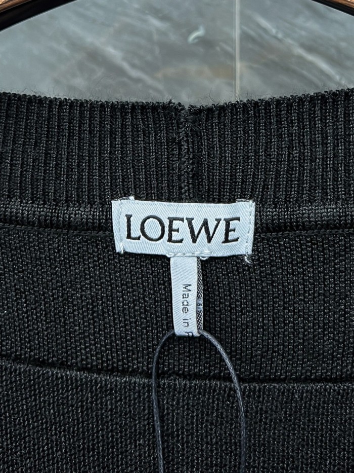 L*oewe Knitted short sleeves Top Quality D17 20231030-7