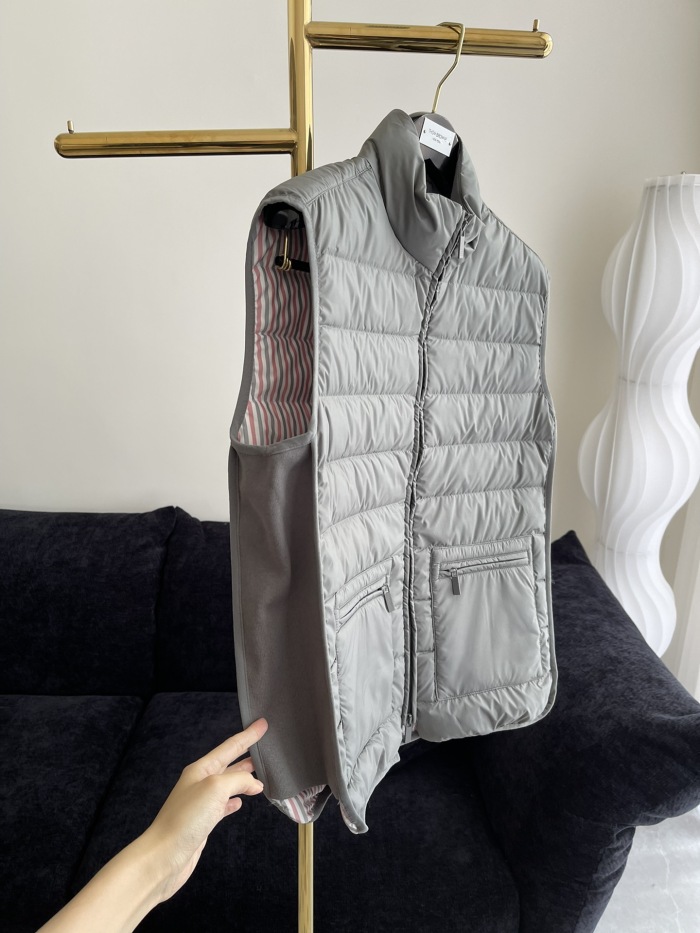 T*hom B*rowne Vest Top Quality D17 20231030-70