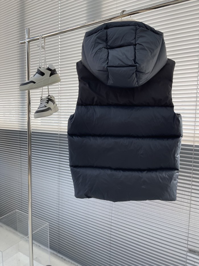 M*oncler Vest Top Quality D17 20231107-78